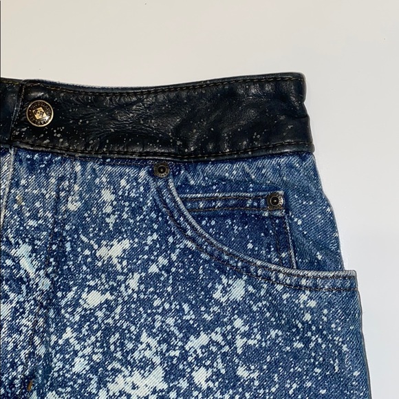 Harley Davidson Jean skirt with leather waist - Picture 4 of 12